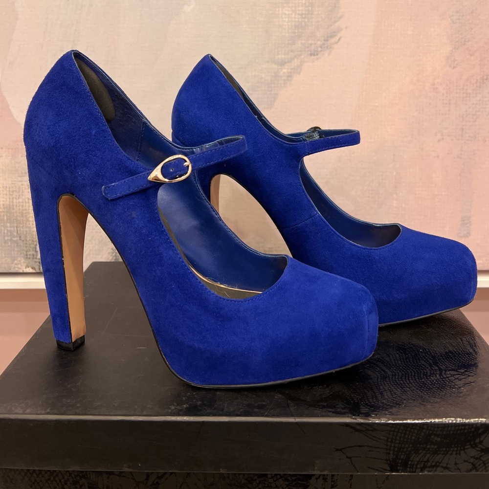 Dolce Vita royal blue suede platform pumps size 9.5